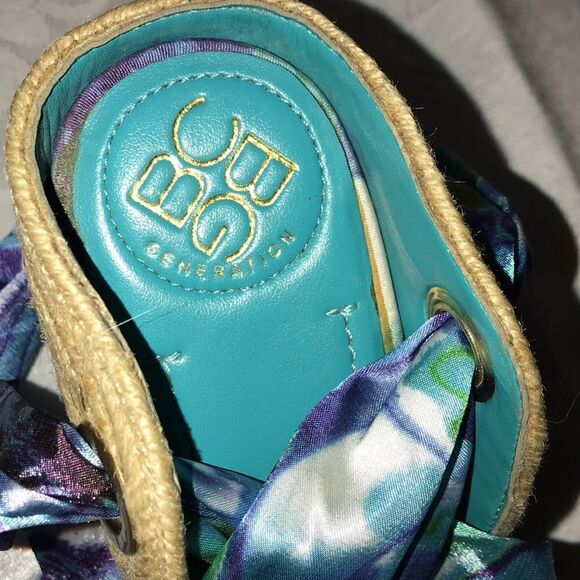 BCBG Generation wedge wrap satin shoe ballet Sz 8B FIRM on PRICE - Picture 3 of 7